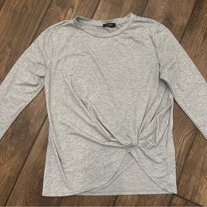 Botanique gray twist top